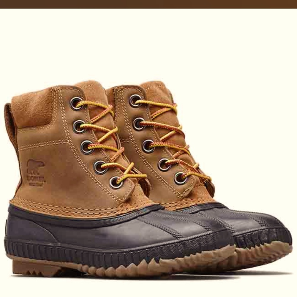 NWT Sorel Youth Cheyanne II Lace Boots